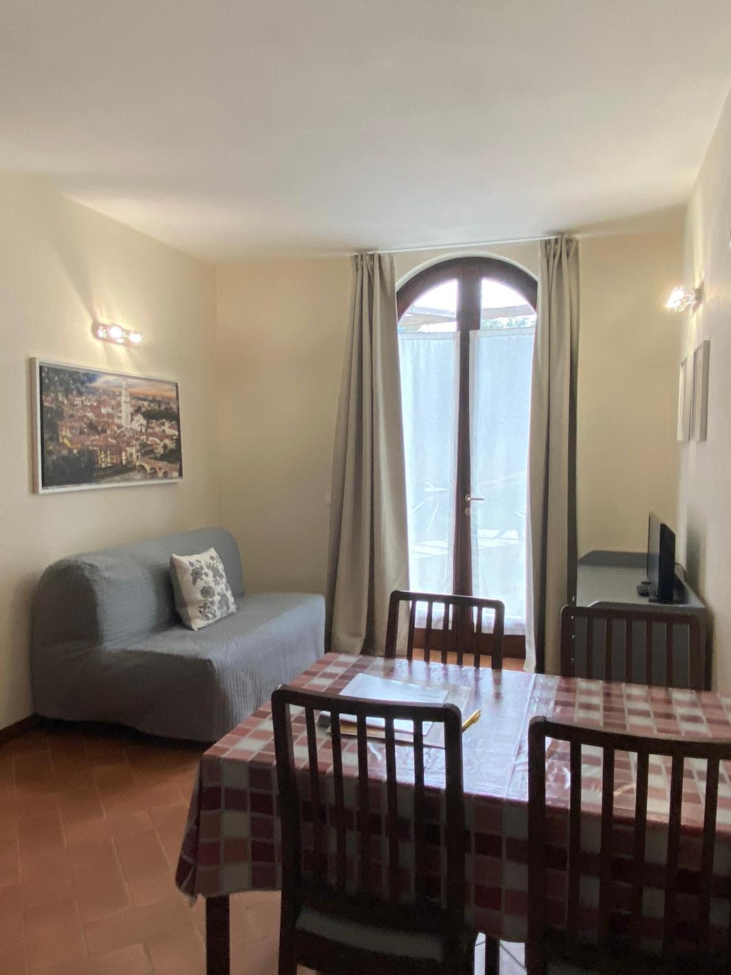 Residenza Cipressi E Olivi Apartment Verona Exterior photo